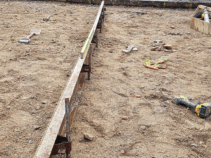 600mm x 20mm Road Form / Line Pointed Pins, Steel Self Colour