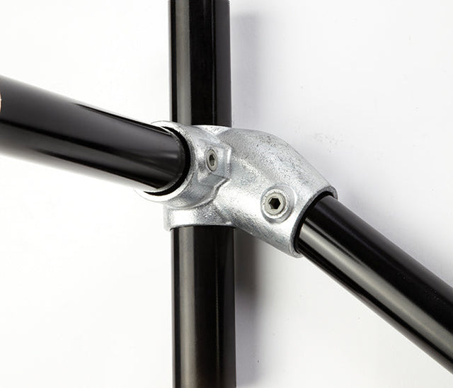 Right Hand Level Sloping Down Side Outlet Tee C211RH Size 7(G32) Handrail Fitting, Galvanised