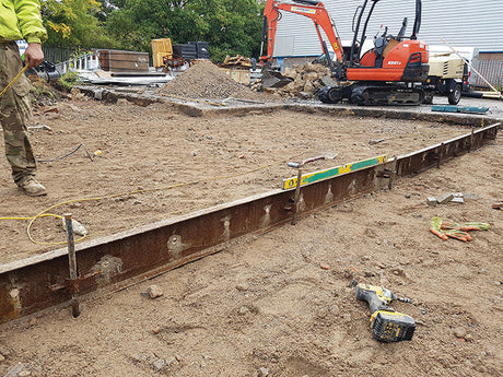 900mm x 20mm Road Form / Line Pointed Pins, Steel Self Colour