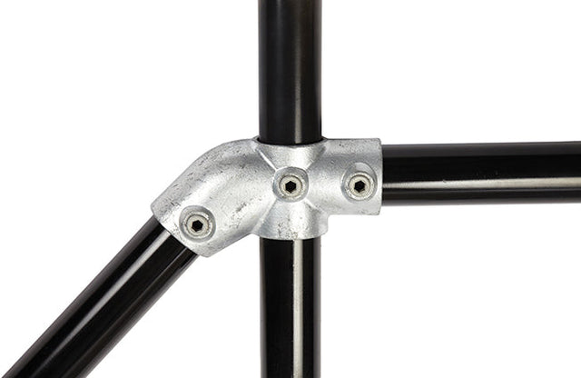 Level to Sloping Down or Up Cross C221 Size 7(G32) Handrail Fitting, Galvanised