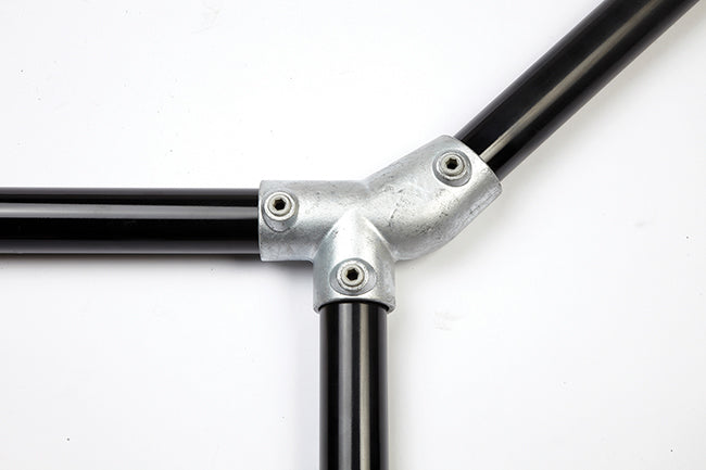 Level to Sloping Up Tee 30-45 Degree C042 Size 8(G40) Handrail Fitting, Galvanised