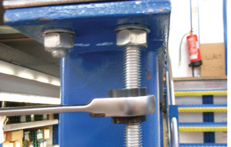 Carlous 4 In 1 Ratcheting Ring Wrench, 10mm(M6), 13mm(M8), 17mm(M10) & 19mm(M12). 225mm Long. CLS1700