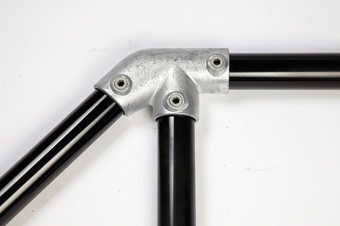Level to Sloping Down Tee 30-45 Degree C041 Size 7(G32) Handrail Fitting, Galvanised