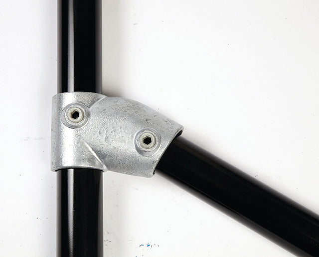 Single Socket Slope Tee 11-30 Degree C229 Size 8(G40) Handrail Fitting, Galvanised